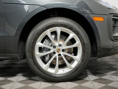 2023 Porsche Macan Base