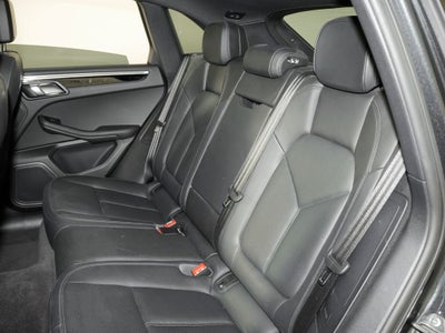 2023 Porsche Macan Base