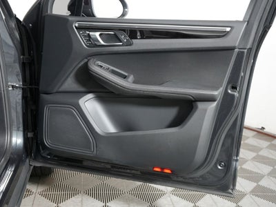 2023 Porsche Macan Base