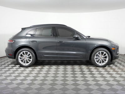 2023 Porsche Macan Base