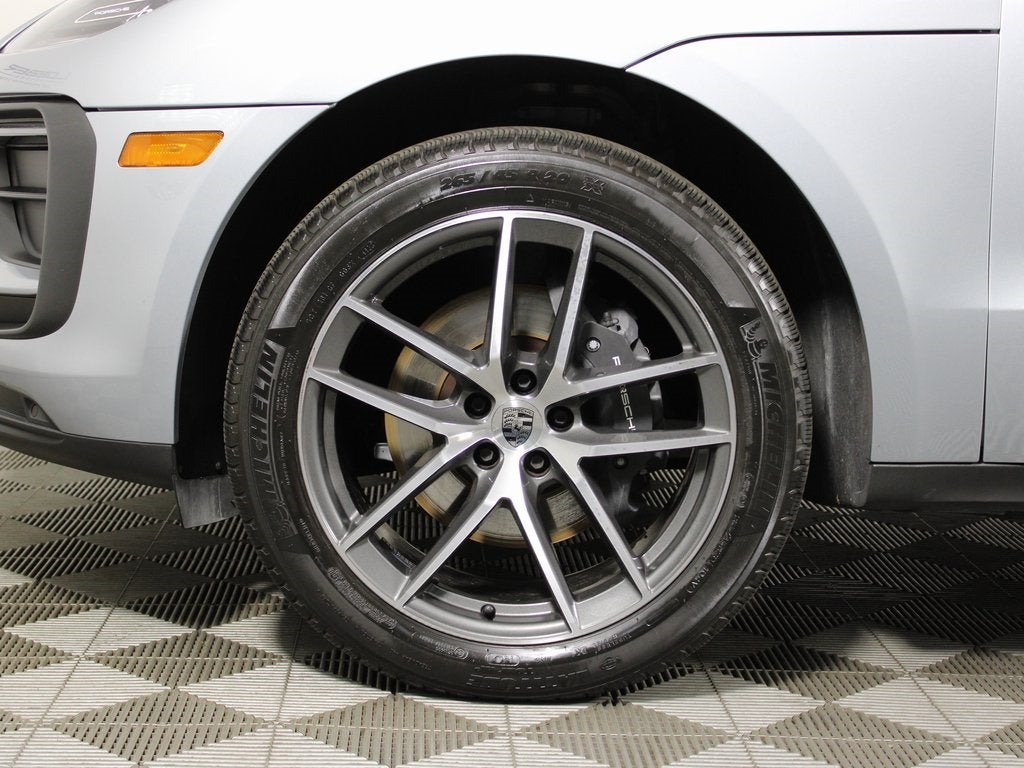 2024 Porsche Macan Base