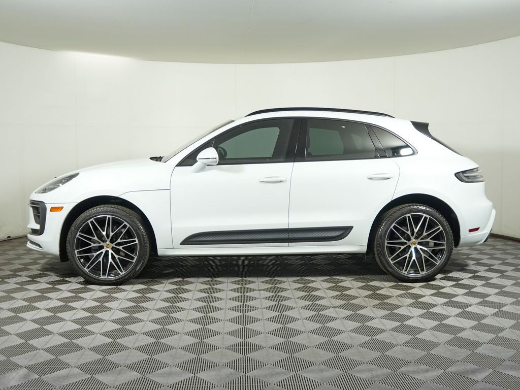 2024 Porsche Macan Base