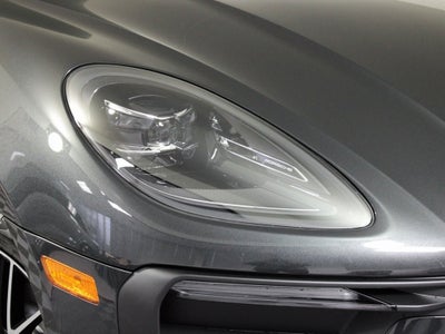 2025 Porsche Macan Base