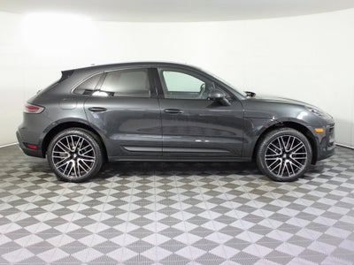 2025 Porsche Macan Base