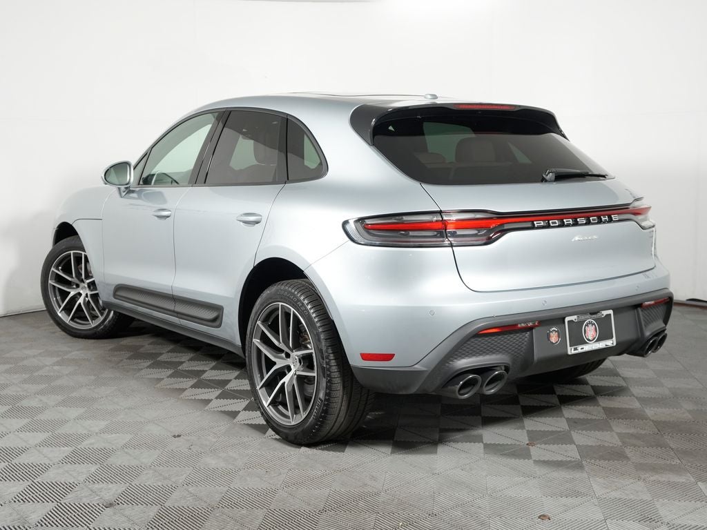 2025 Porsche Macan Base