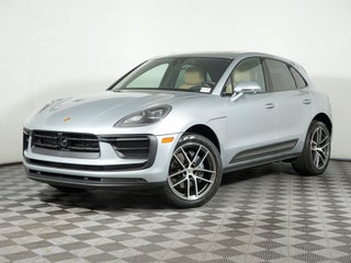 2025 Porsche Macan Base