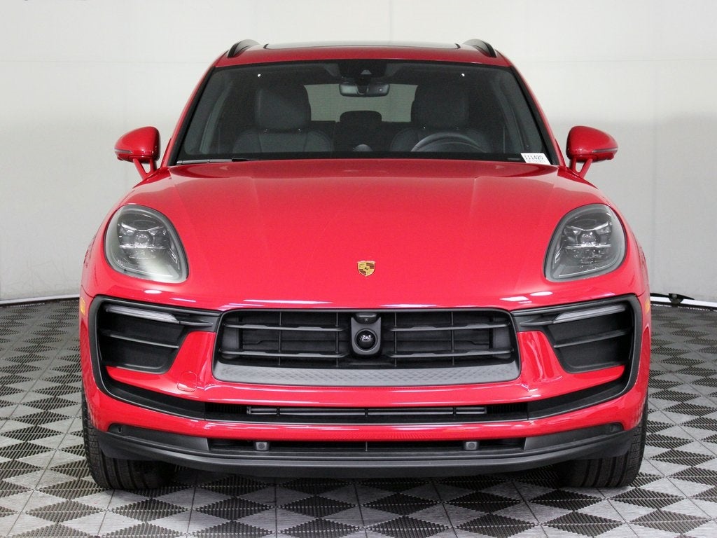 2025 Porsche Macan Base