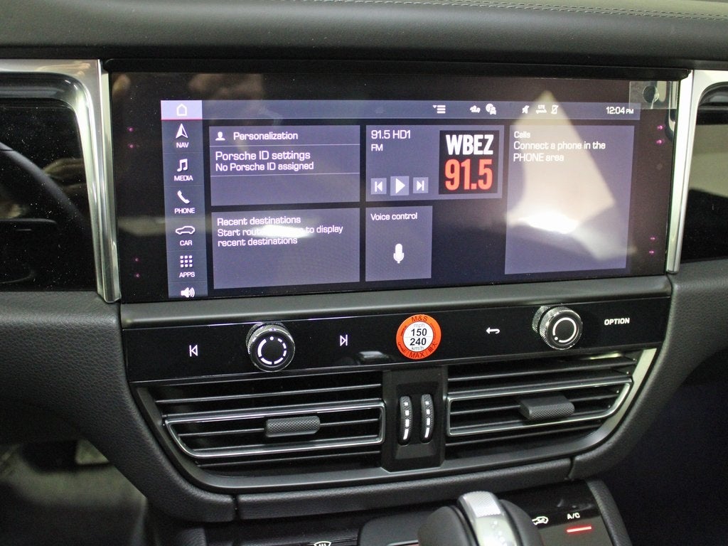 2025 Porsche Macan Base