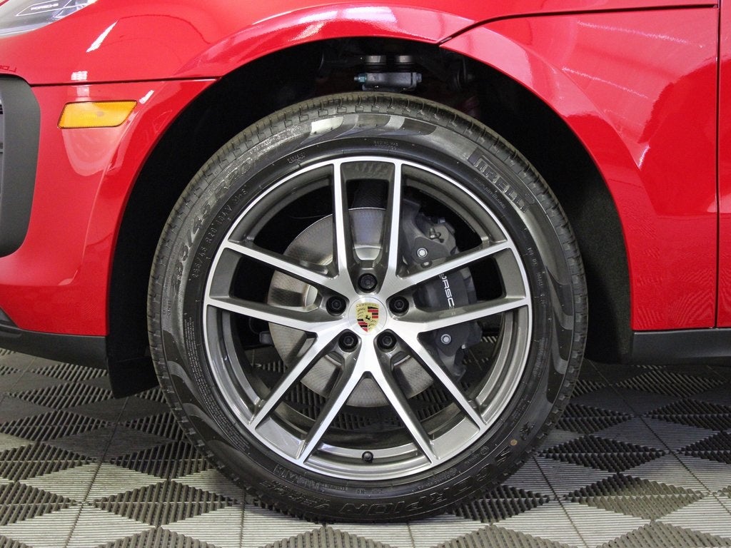 2025 Porsche Macan Base