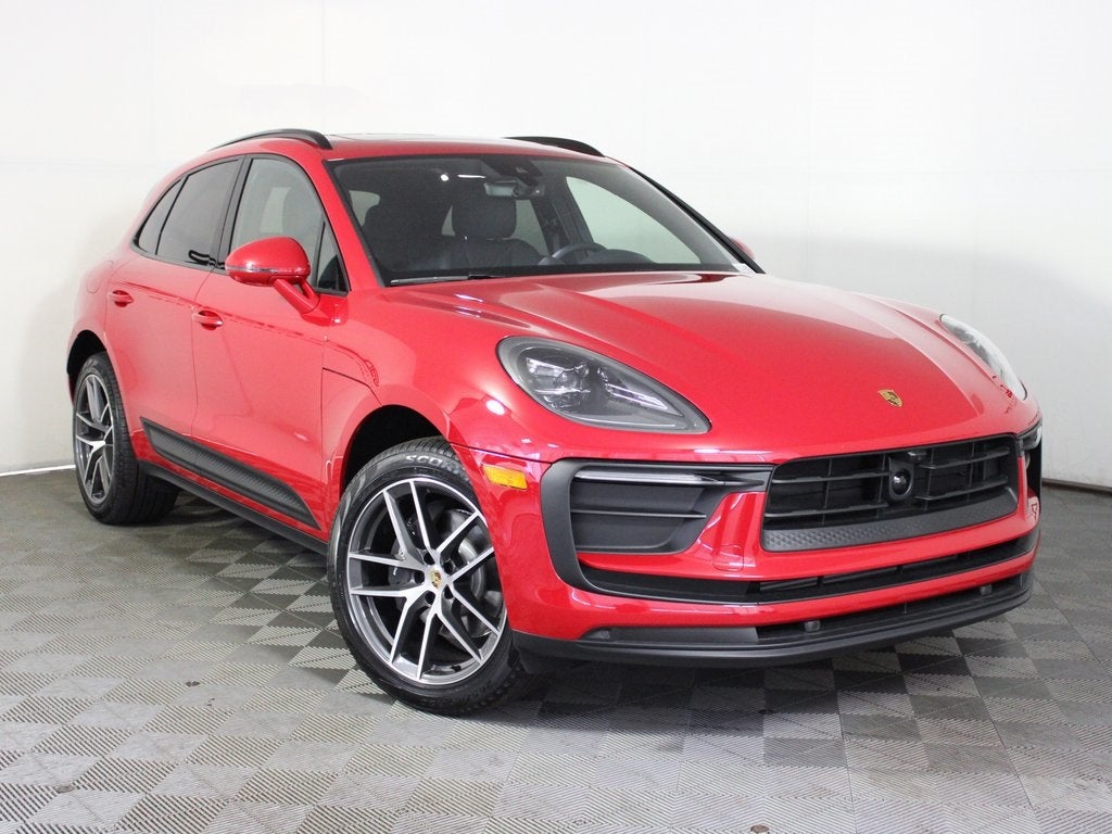 2025 Porsche Macan Base