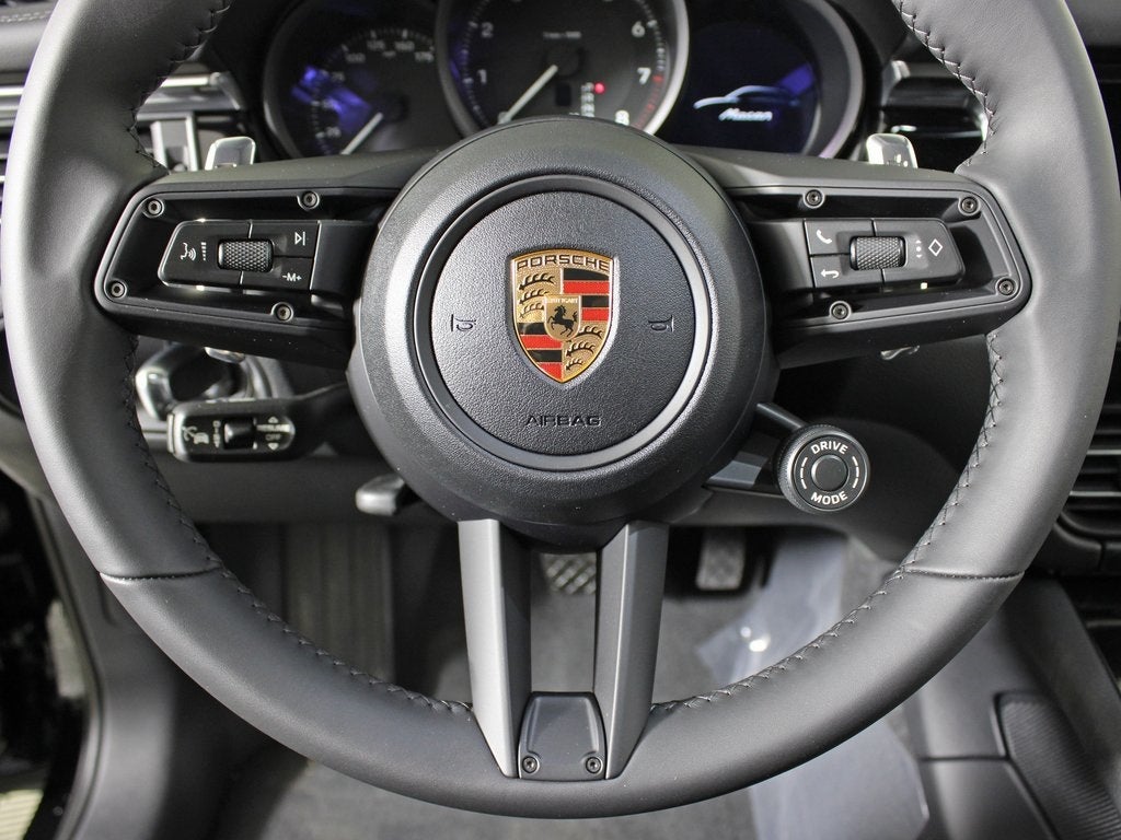 2026 Porsche Macan Base