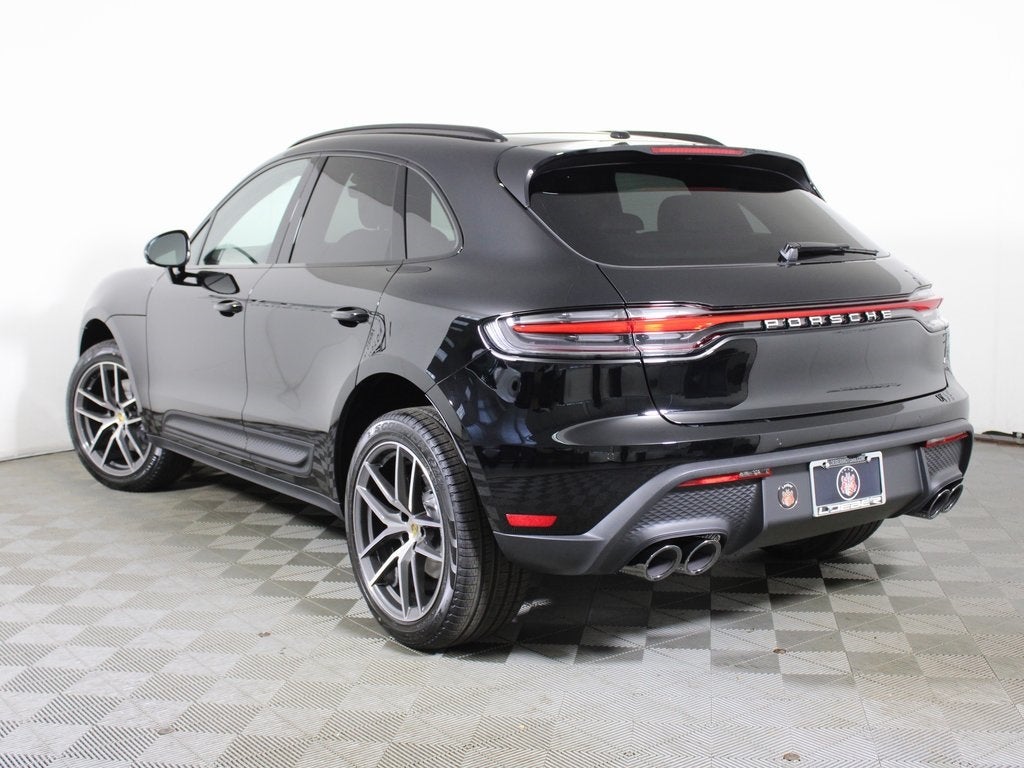 2026 Porsche Macan Base