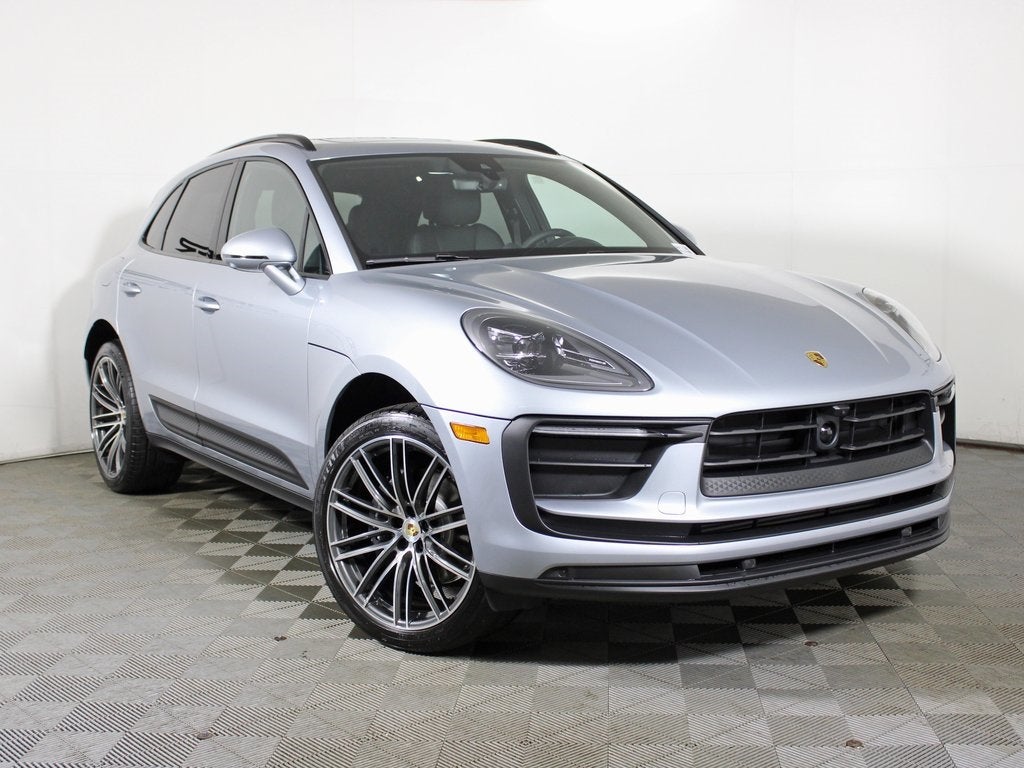 2026 Porsche Macan Base