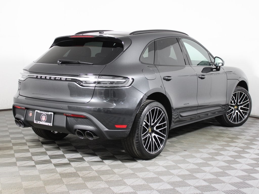 2026 Porsche Macan Base