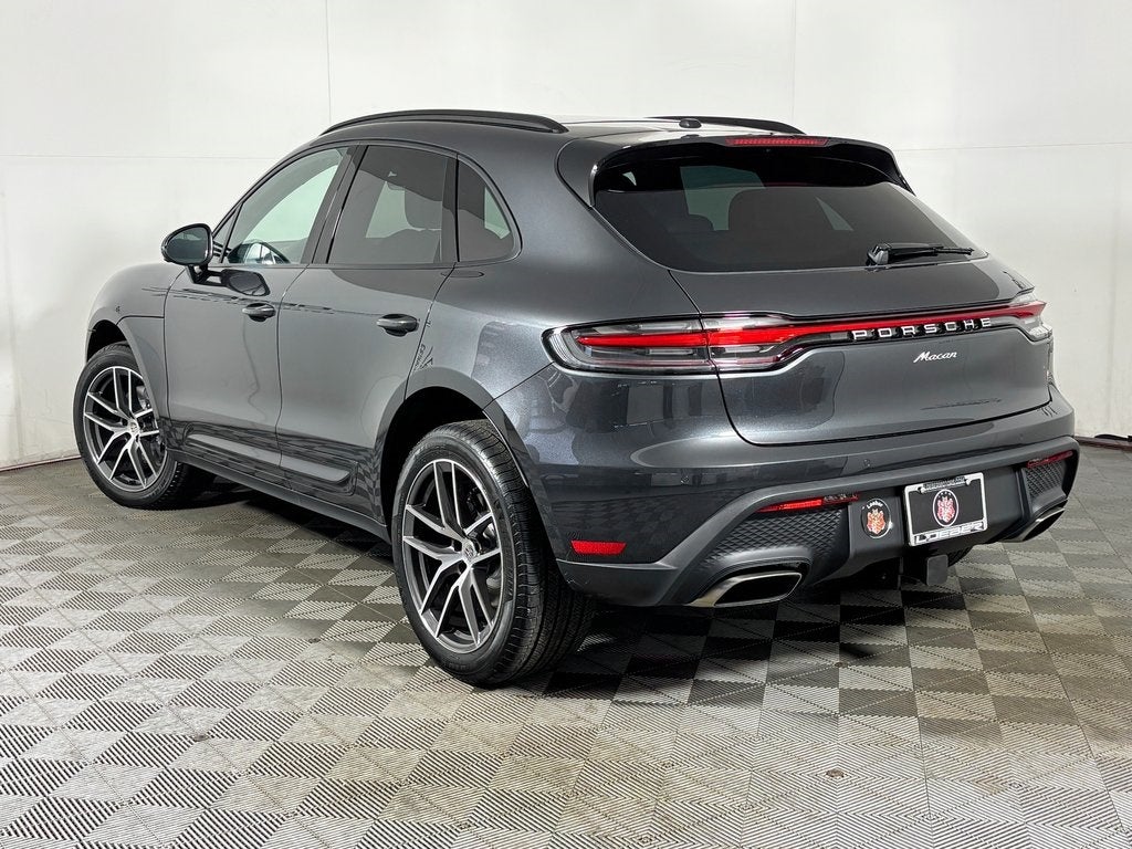 2026 Porsche Macan Base