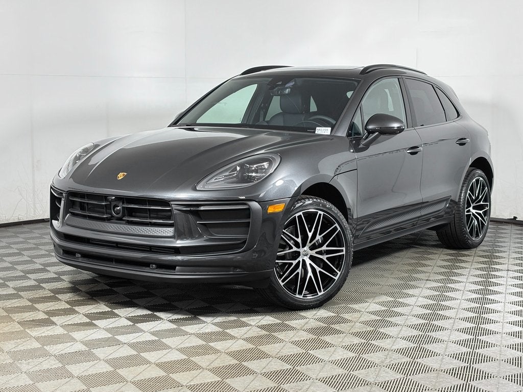 2026 Porsche Macan Base