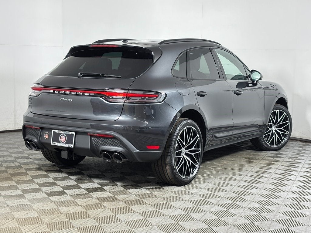 2026 Porsche Macan Base