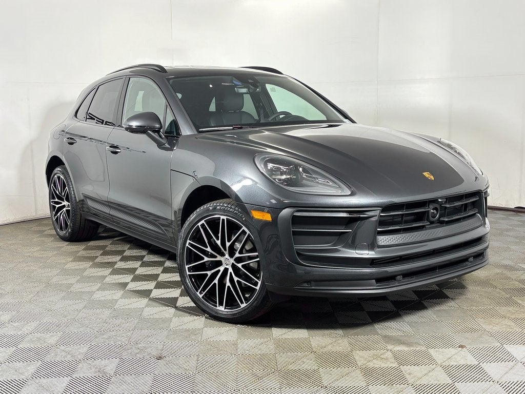 2026 Porsche Macan Base