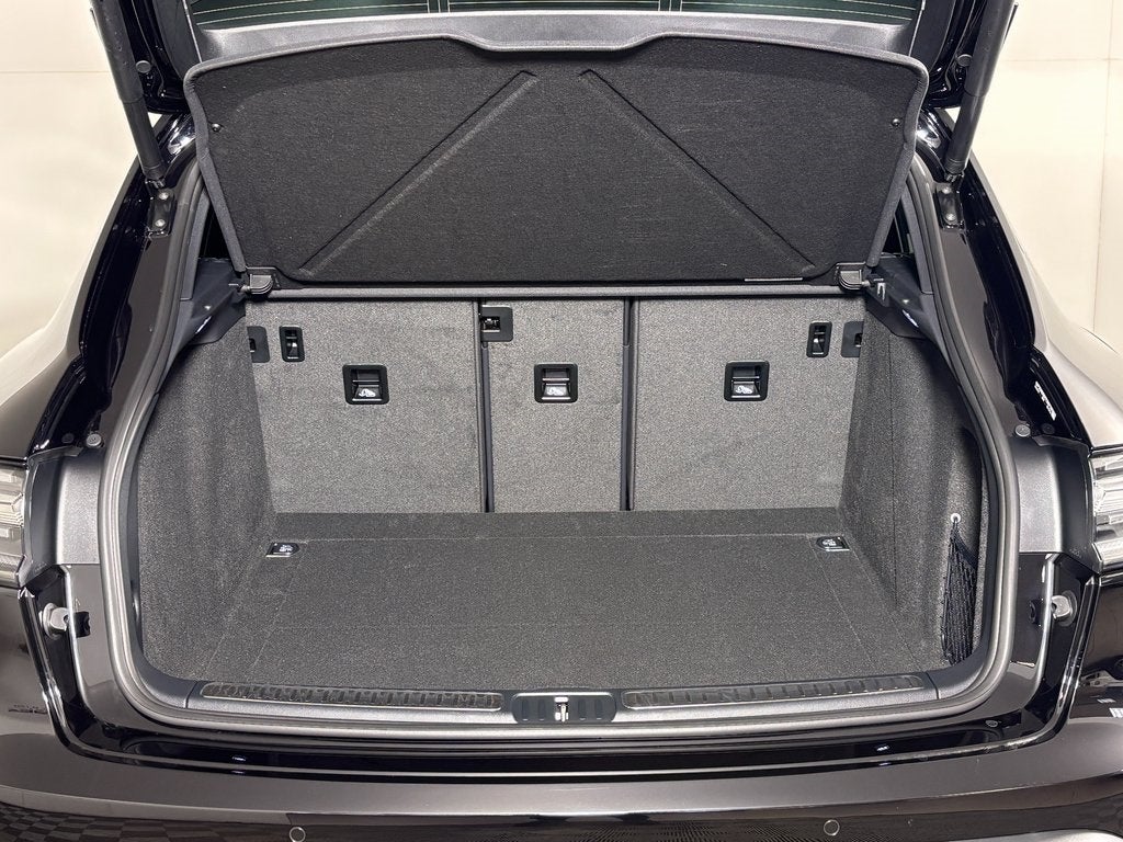 2026 Porsche Macan T