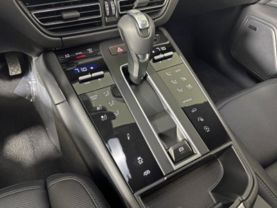 2026 Porsche Macan T