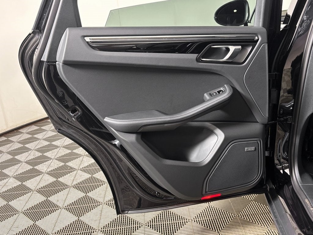 2026 Porsche Macan T