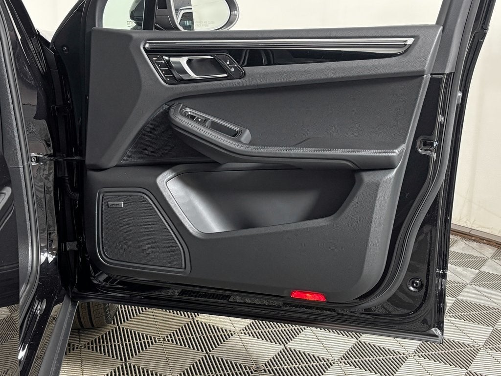 2026 Porsche Macan T