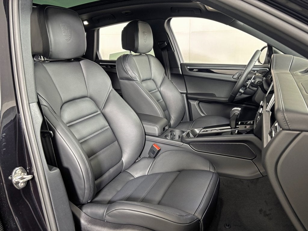 2026 Porsche Macan T