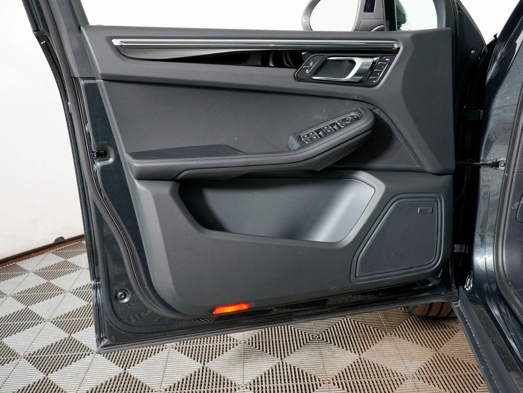 2026 Porsche Macan T