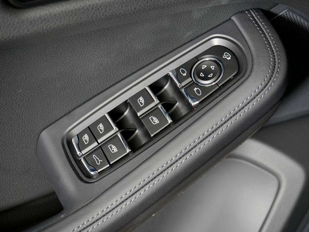 2026 Porsche Macan T