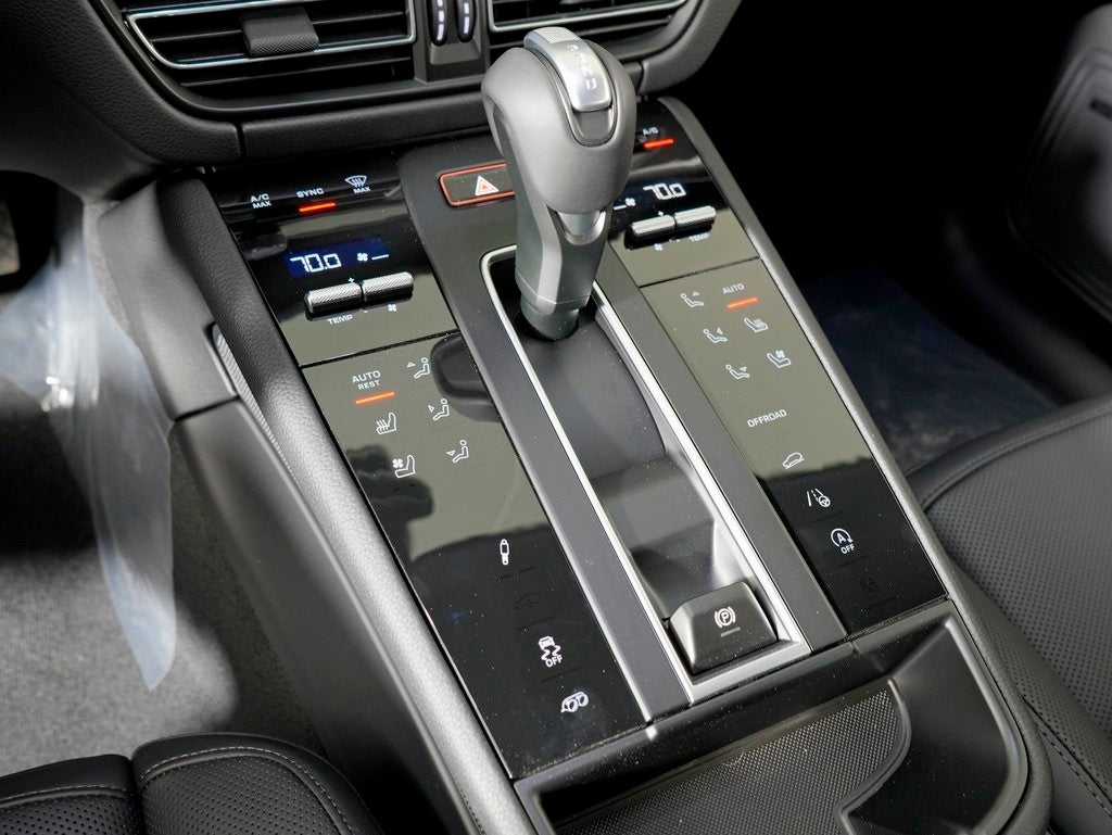 2026 Porsche Macan T