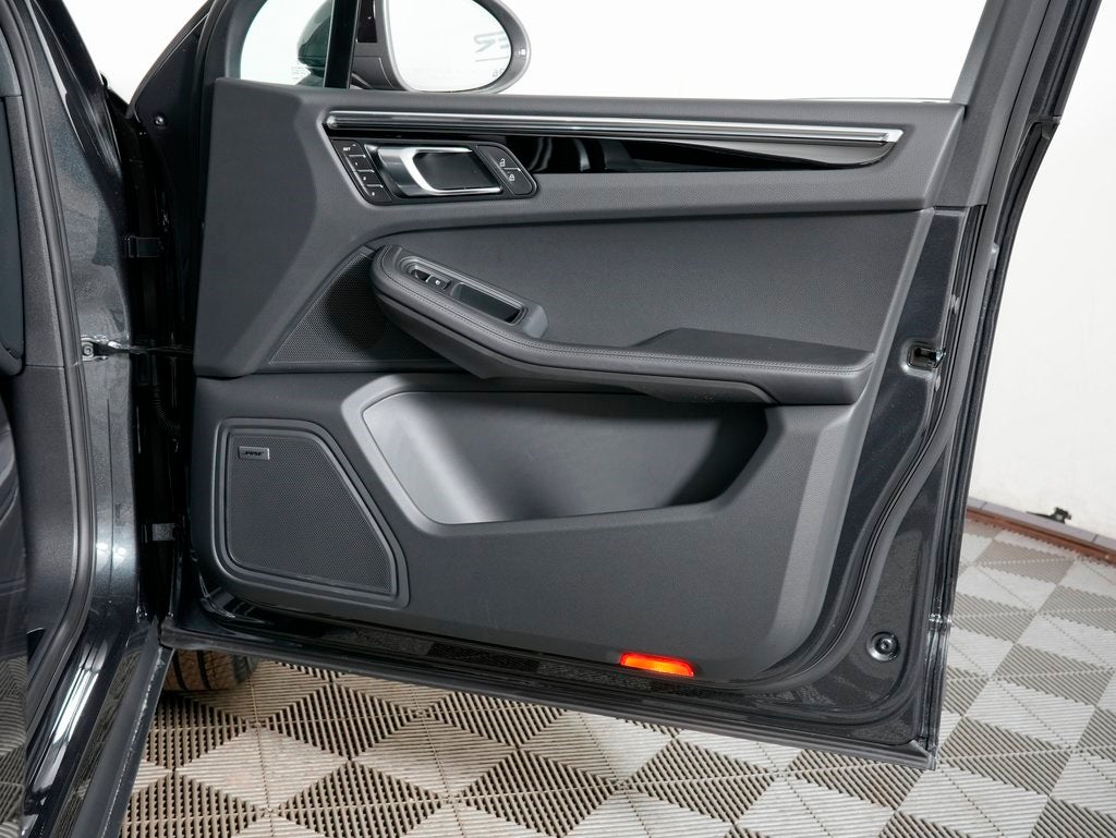 2026 Porsche Macan T