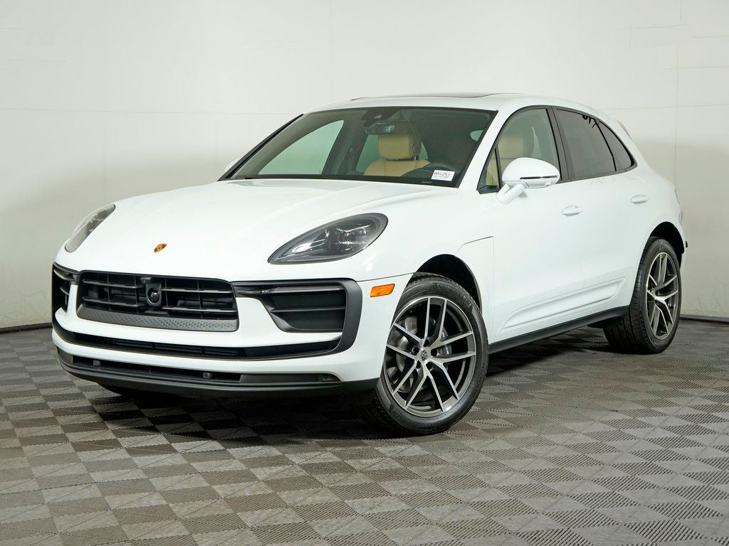 2026 Porsche Macan Base