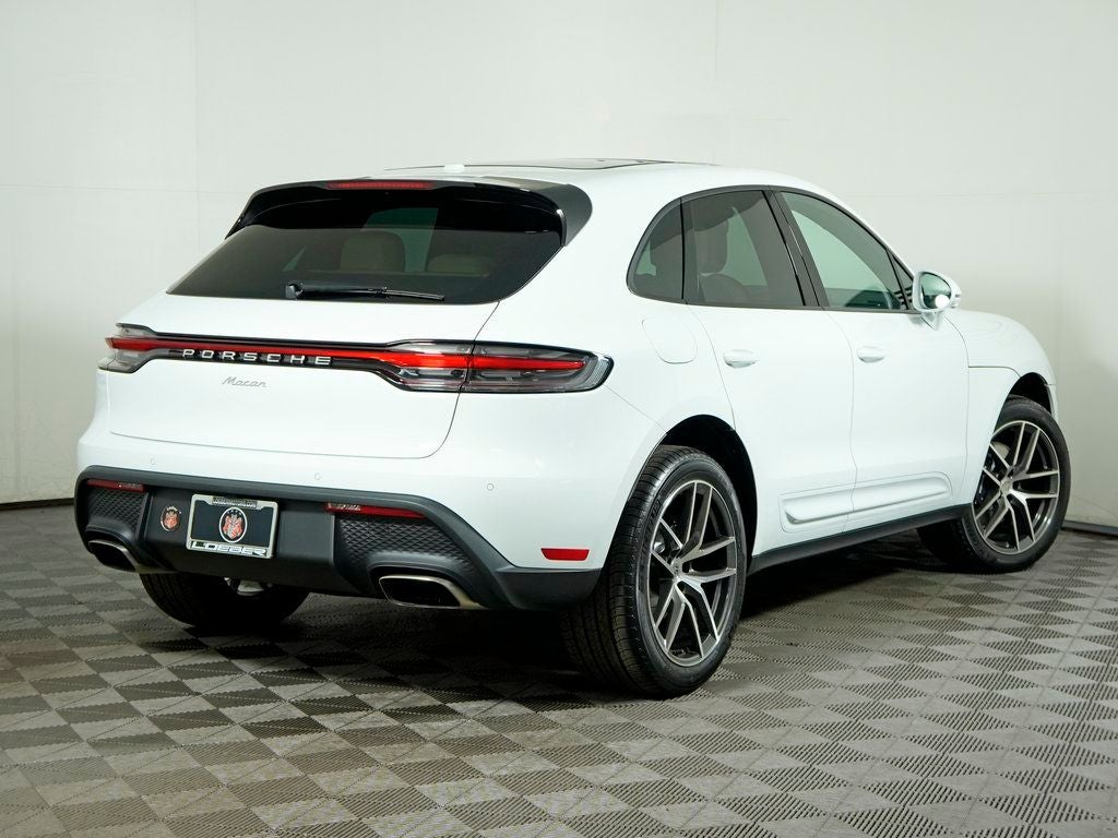2026 Porsche Macan Base
