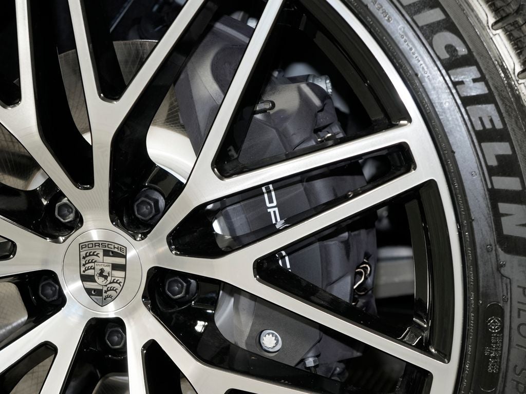 2026 Porsche Macan Base