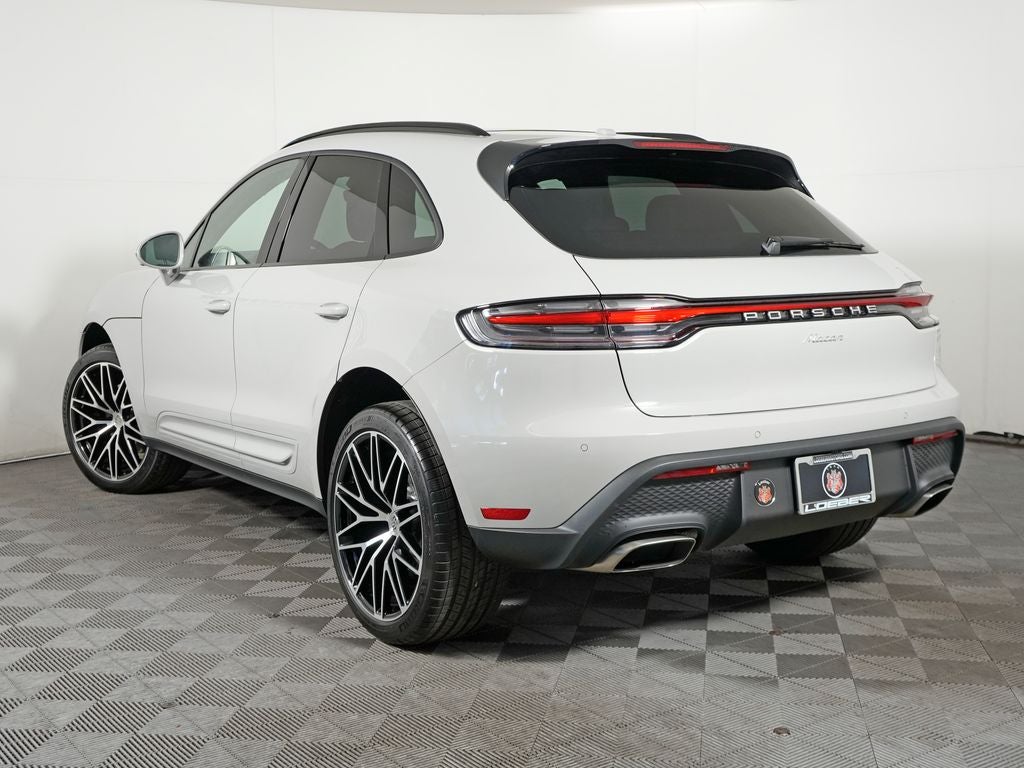 2026 Porsche Macan Base