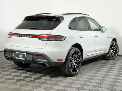 2026 Porsche Macan Base