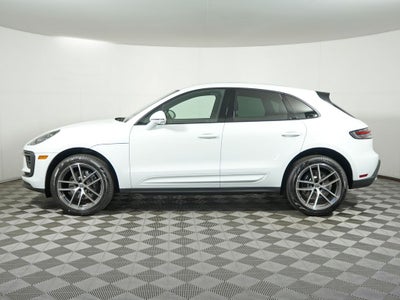2026 Porsche Macan Base
