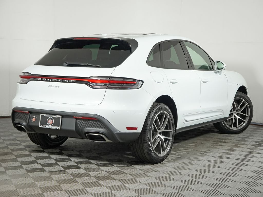 2026 Porsche Macan Base