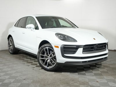 2026 Porsche Macan Base