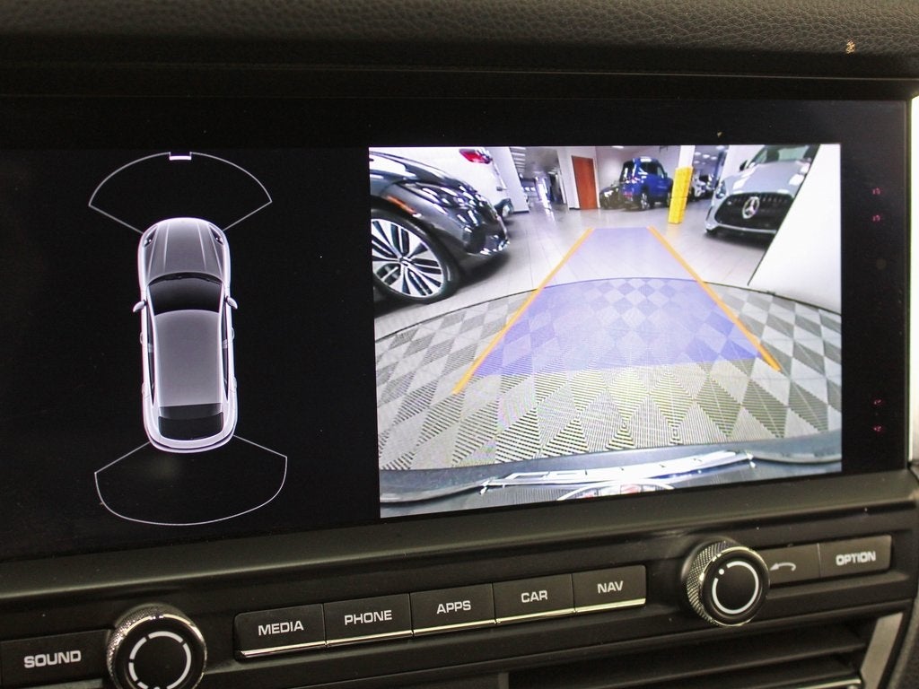 2021 Porsche Macan Base