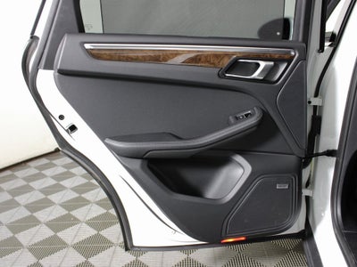 2021 Porsche Macan Base