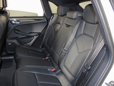 2021 Porsche Macan Base