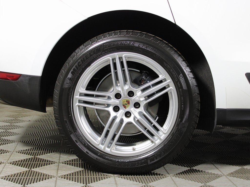 2021 Porsche Macan Base