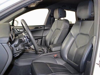 2021 Porsche Macan Base