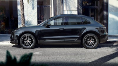 2022 Porsche Macan Base