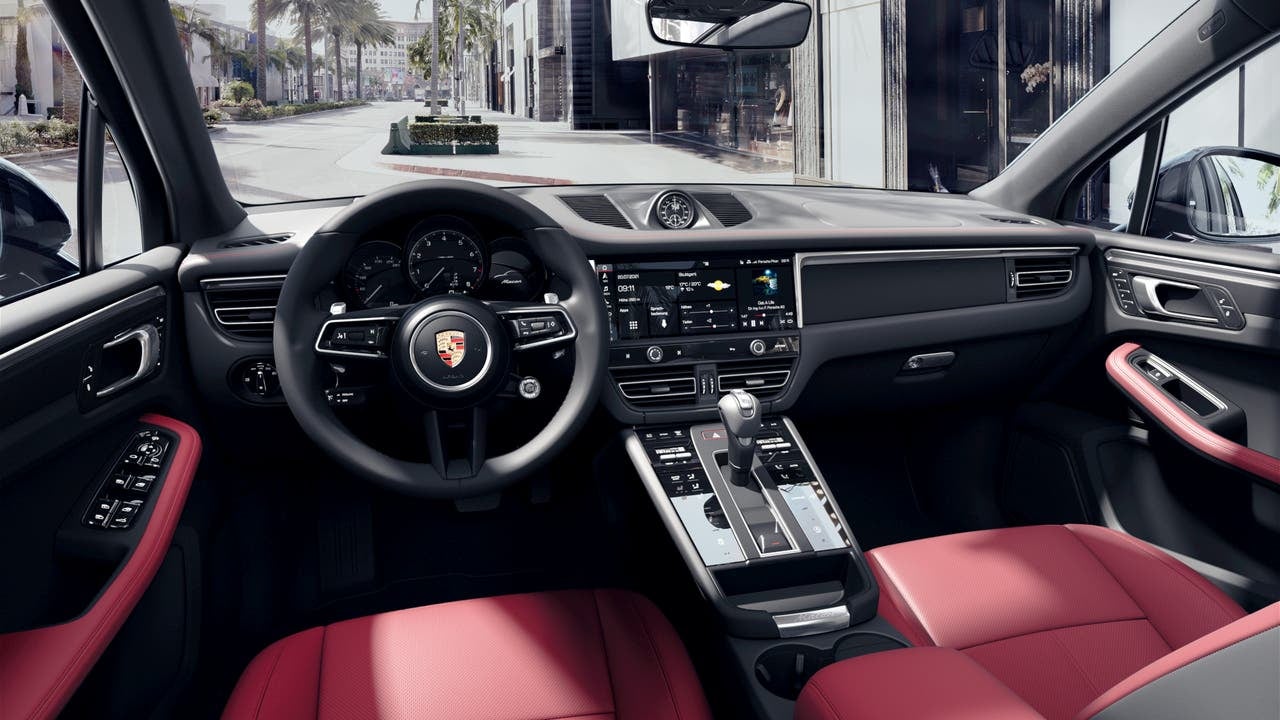 2023 Porsche Macan Base