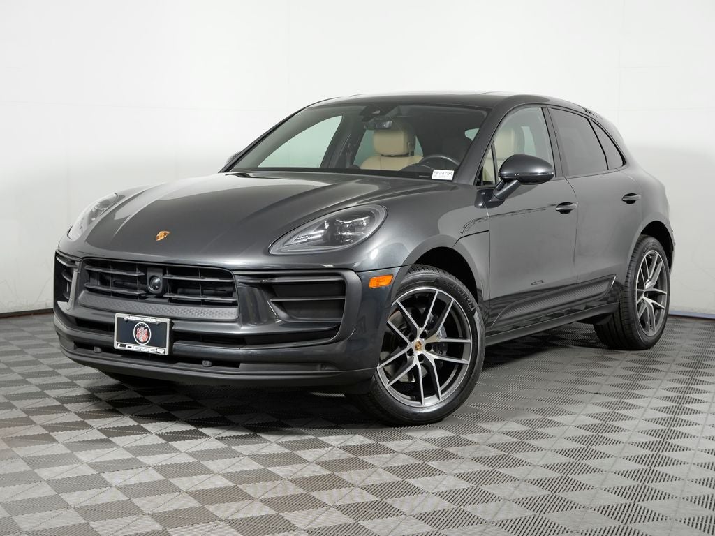 2024 Porsche Macan Base