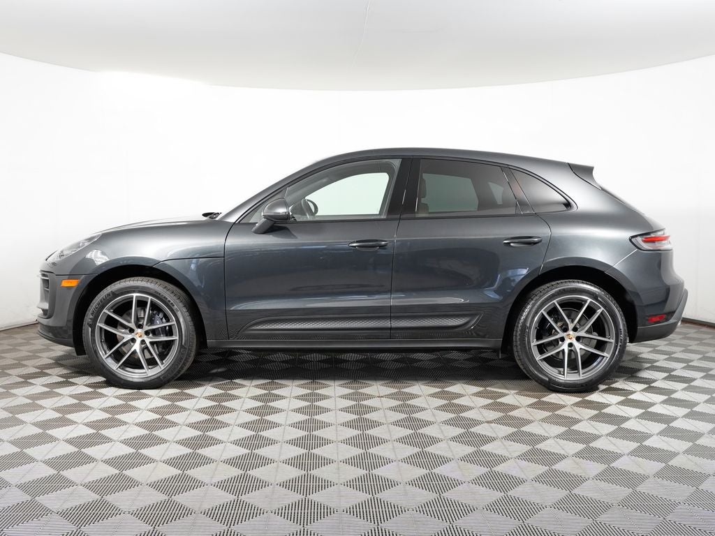 2024 Porsche Macan Base