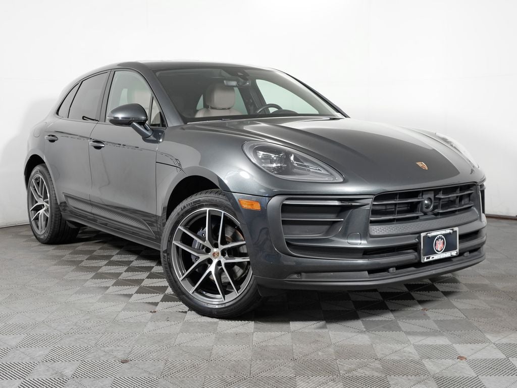 2024 Porsche Macan Base