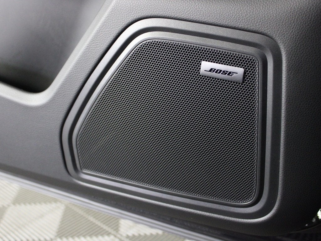 2025 Porsche Macan T